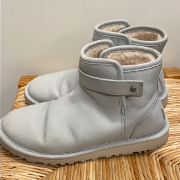 UGG Rella Frosted Gray ankle boot 1013008 size 6 - Picture 4 of 7